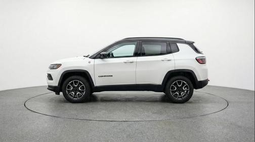 Bright White Clearcoat 2025 Jeep Compass Trailhawk