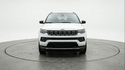 Bright White Clearcoat 2025 Jeep Compass Limited