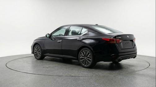 Super Black 2025 Nissan Altima SV FWD
