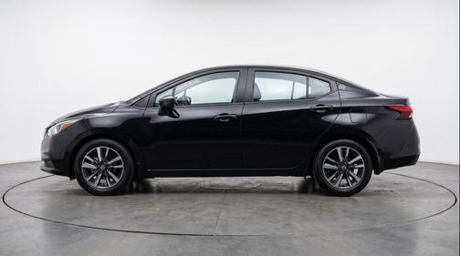 Super Black 2025 Nissan Versa 1.6 SV
