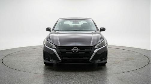 Super Black 2025 Nissan Altima SV FWD