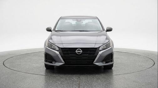 Gun Metallic 2025 Nissan Altima SV FWD