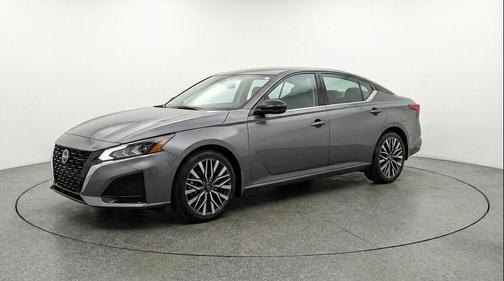Gun Metallic 2025 Nissan Altima SV FWD