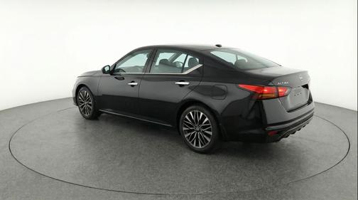 Super Black 2025 Nissan Altima SV FWD