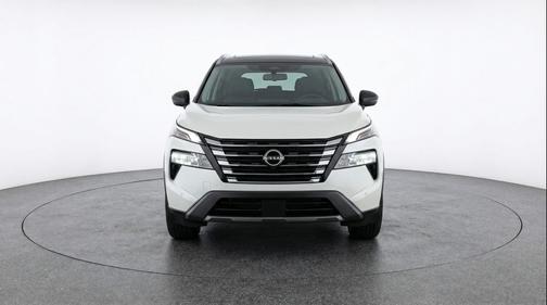 Everest White Pearl Tricoat 2025 Nissan Rogue SV