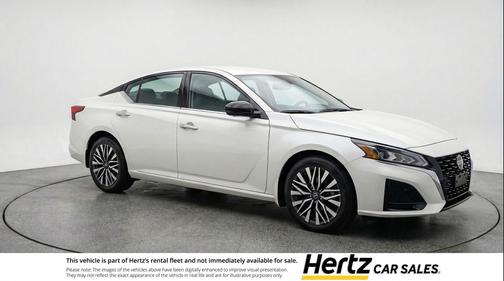 Glacier White 2025 Nissan Altima SV FWD