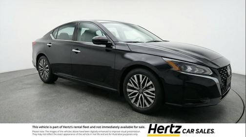 Super Black 2025 Nissan Altima SV FWD