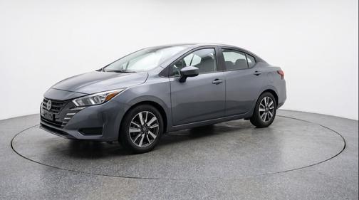 Gun Metallic 2025 Nissan Versa 1.6 SV