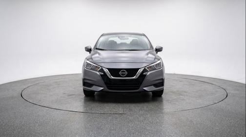 Gun Metallic 2025 Nissan Versa 1.6 SV