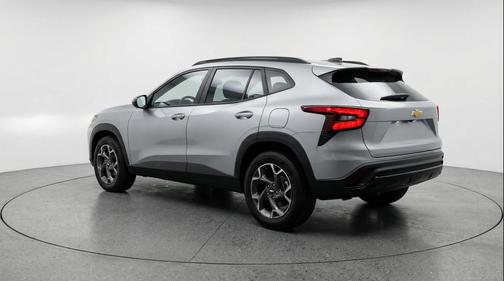 Sterling Gray Metallic 2025 Chevrolet Trax LT