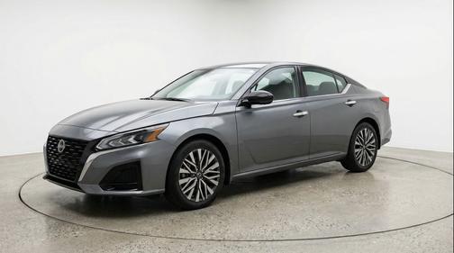 Gun Metallic 2025 Nissan Altima SV FWD