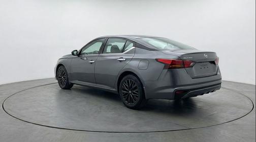 Gun Metallic 2025 Nissan Altima SV FWD