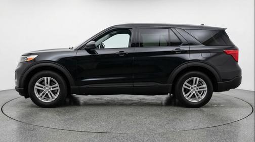 Agate Black Metallic 2024 Ford Explorer XLT