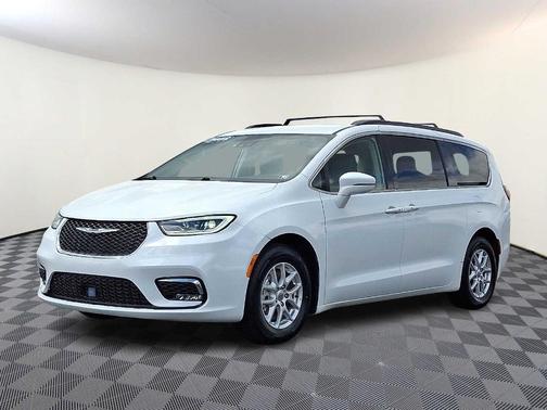 2022 Chrysler Pacifica Touring-L