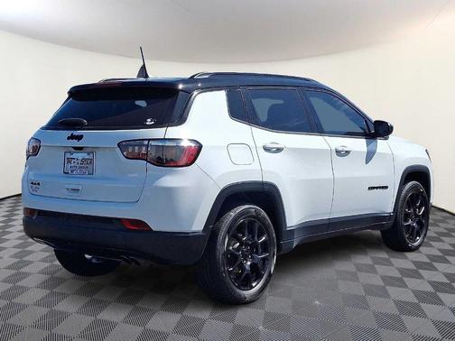 2022 Jeep Compass Altitude