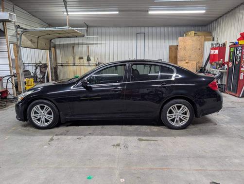 2012 INFINITI G25x Base