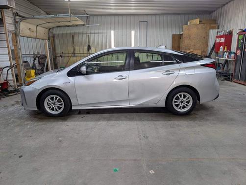 2019 Toyota Prius LE