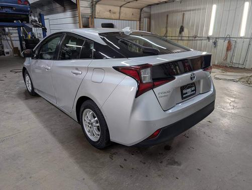 2019 Toyota Prius LE