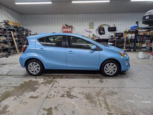 2015 Toyota Prius c Three