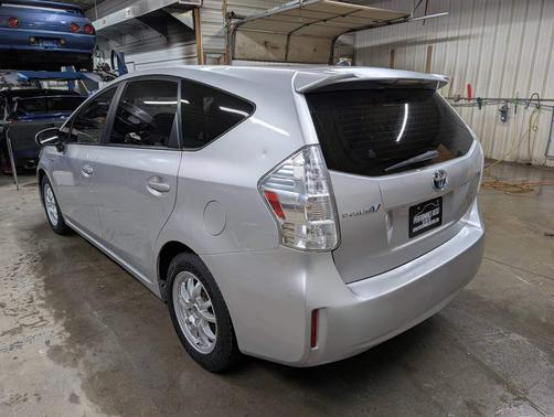 2012 Toyota Prius v Two