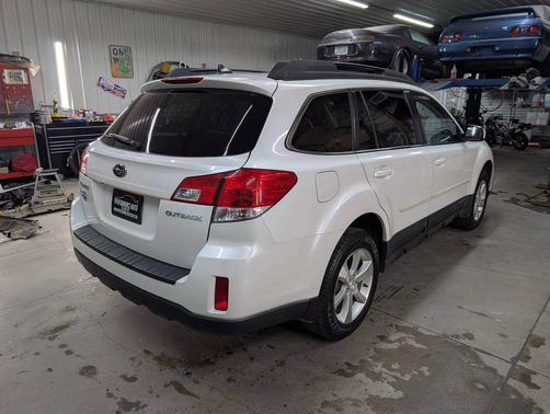 2013 Subaru Outback 2.5i Limited