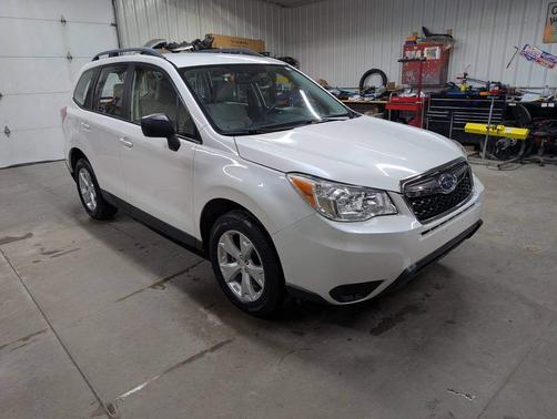 2016 Subaru Forester 2.5i
