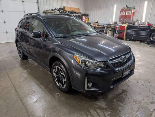 Gray 2017 Subaru Crosstrek 2.0i Limited Hatchback