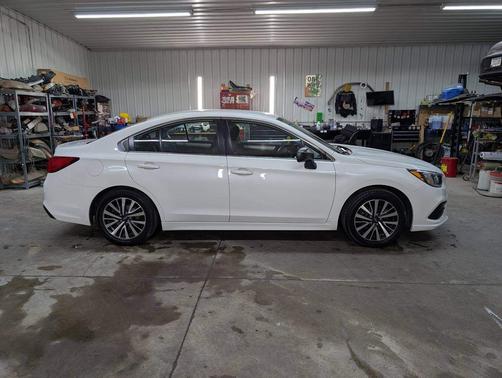 2018 Subaru Legacy 2.5i