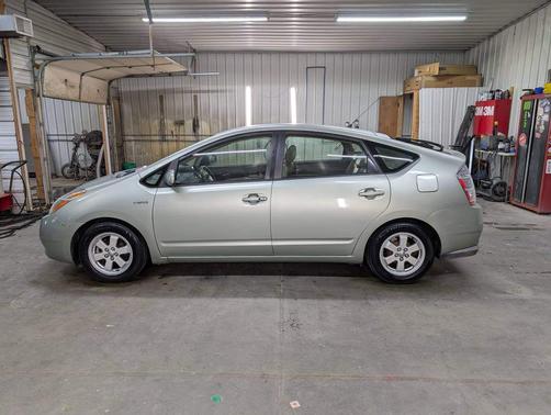 Green 2008 Toyota Prius