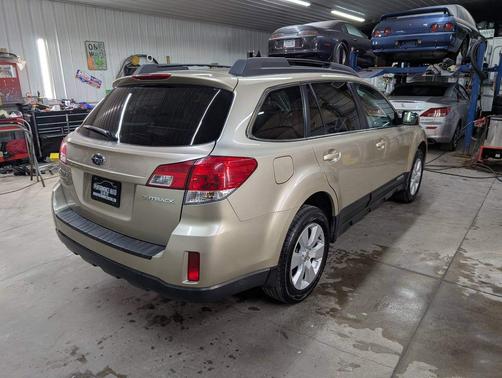 2010 Subaru Outback 2.5 i Premium