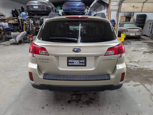 2010 Subaru Outback 2.5 i Premium