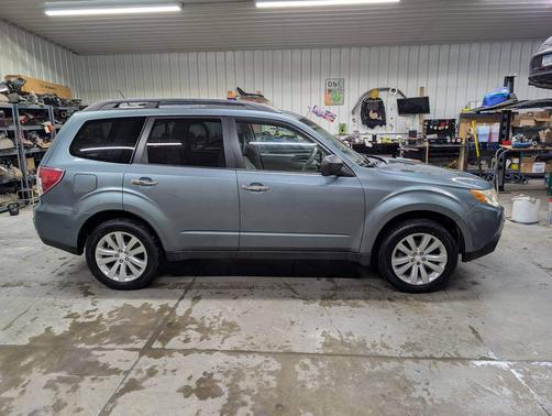 2011 Subaru Forester 2.5 X Premium
