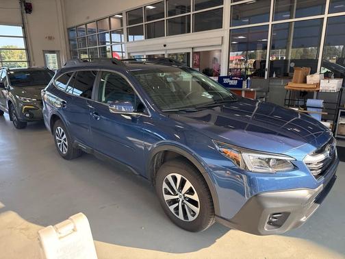 2022 Subaru Outback Premium