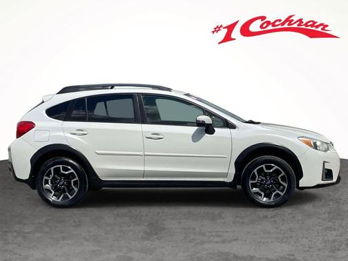 Crystal White Pearl 2016 Subaru Crosstrek 2.0i Limited