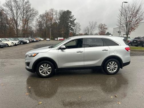 2018 Kia Sorento LX