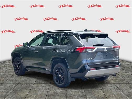 2022 Toyota RAV4 Hybrid SE