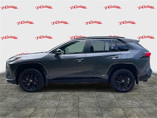 2022 Toyota RAV4 Hybrid SE