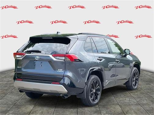 2022 Toyota RAV4 Hybrid SE