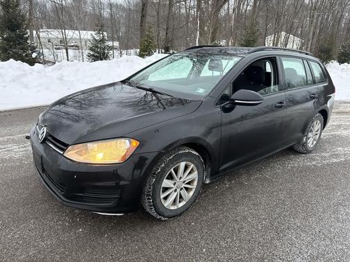 2016 Volkswagen Golf SportWagen TSI S 4-Door
