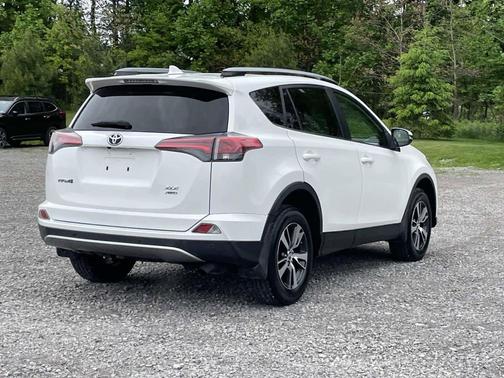 Super White 2017 Toyota RAV4 XLE