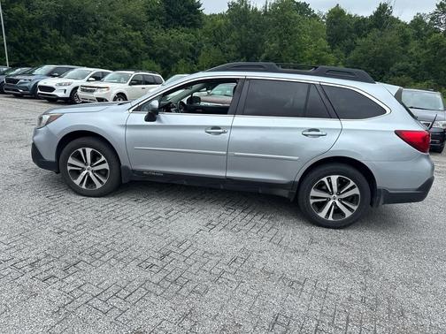 Ice Silver Metallic 2019 Subaru Outback 2.5i Limited