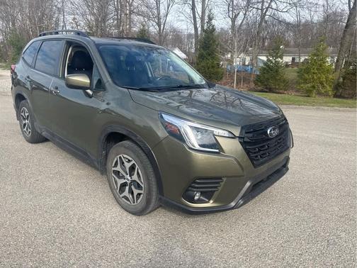 2024 Subaru Forester Premium