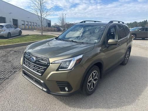 2024 Subaru Forester Premium