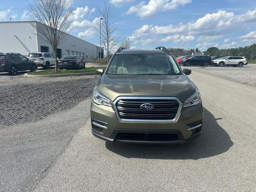 Autumn Green Metallic 2022 Subaru Ascent Premium 8-Passenger