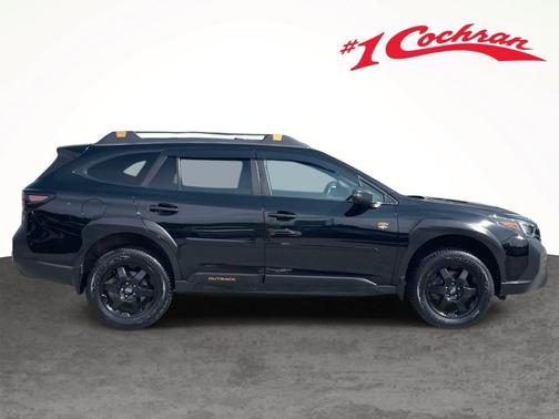 Crystal Black Silica 2022 Subaru Outback Wilderness