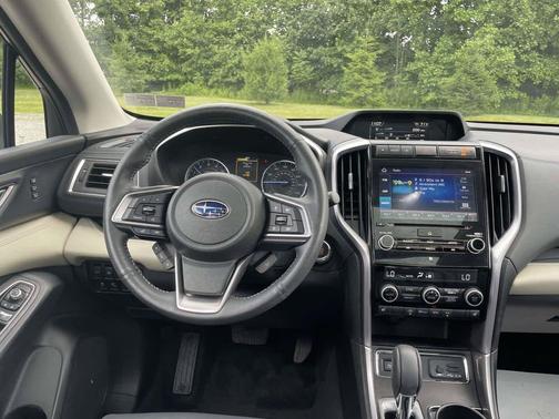 Crystal White Pearl 2022 Subaru Ascent Limited 7-Passenger