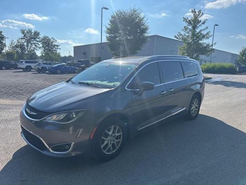 2020 Chrysler Pacifica Touring L