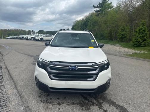 Crystal White Pearl 2025 Subaru Forester Premium