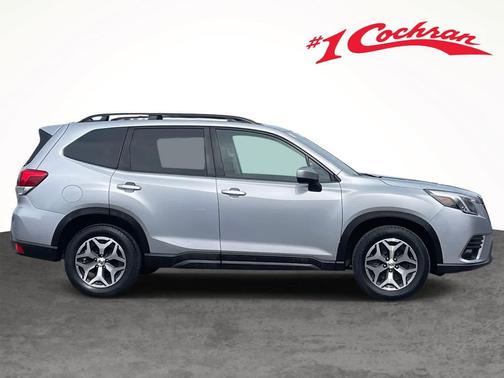 2022 Subaru Forester Premium