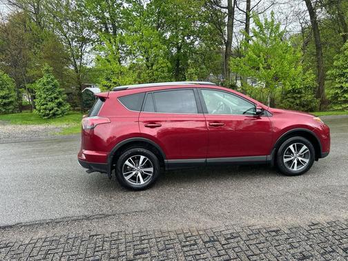 Ruby Flare Pearl 2018 Toyota RAV4 XLE